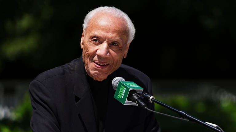 Lenny Wilkens, leyenda del baloncesto y símbolo de respeto, falleció a los 88 años