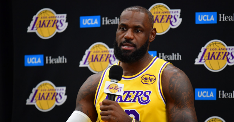 Lakers’ LeBron James Reacts to Death of NBA Legend