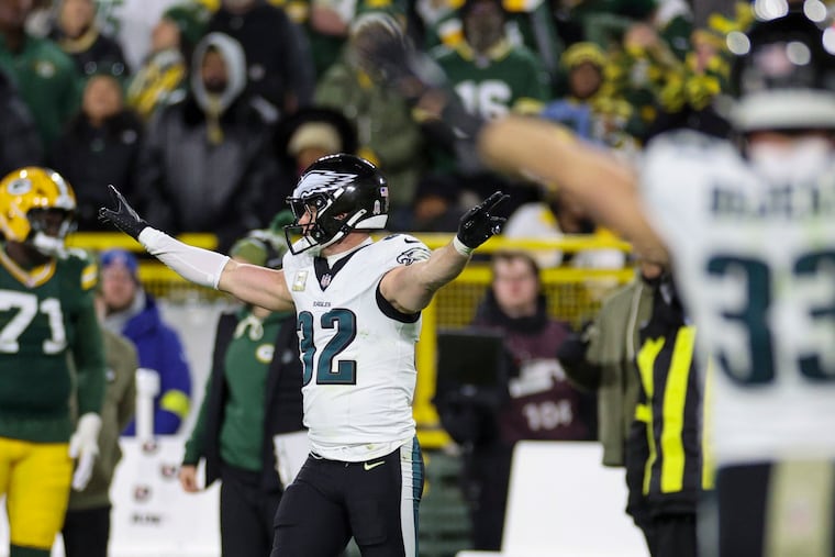 Highlights from the ‘ManningCast’ of the Eagles’ win over the Packers