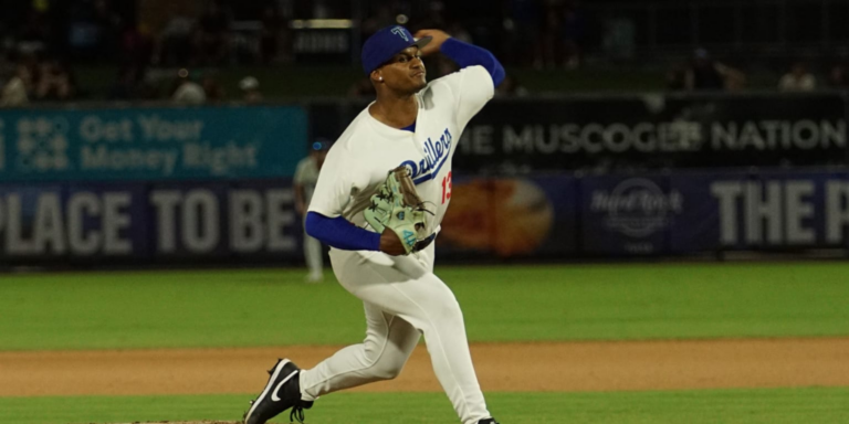 Mariners acquire Robinson Ortiz in trade with Dodgers