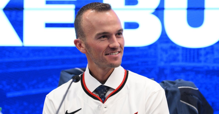 Now hiring: An MLB manager. No experience required.