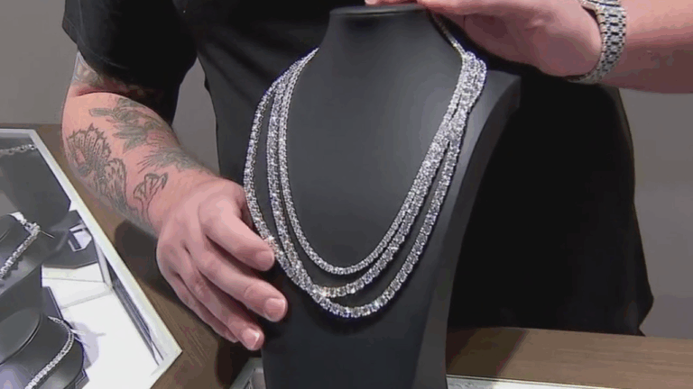 Prior Lake custom jewelry store helps ‘Jets’ fly