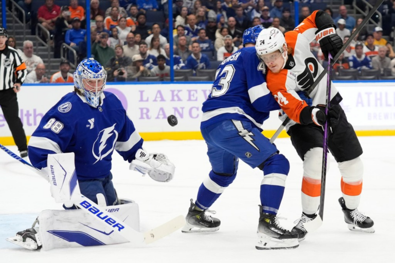 Flyers shut out for first time by Andrei Vasilevskiy, Lightning