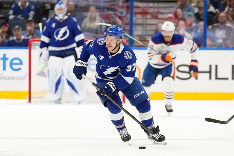 Where to watch the Flyers vs. Lightning NHL livestream today for free