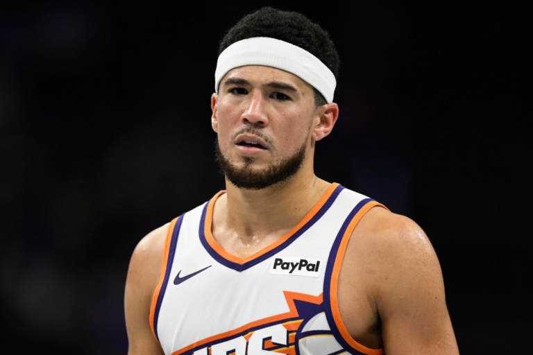 Devin Booker Makes NBA History Before Alarming Injury vs Lakers