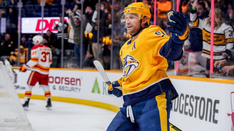 Stamkos gets 1,200th NHL point, Predators cruise past Flames