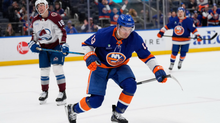 Barzal’s goal, 2 assists help Islanders beat Avalanche 6-3