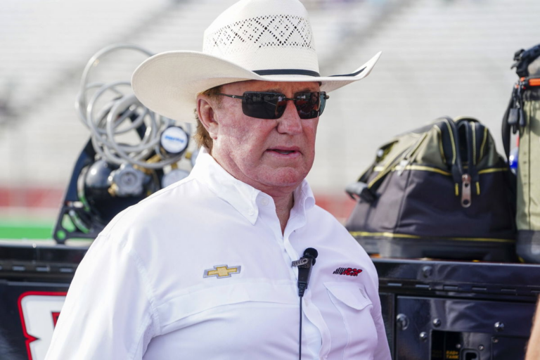 “Shouldn’t Keep His Job”: Dale Earnhardt’s Long-Time Sponsor Demands Steve Phelps’ Ouster After Disgracing Richard Childress