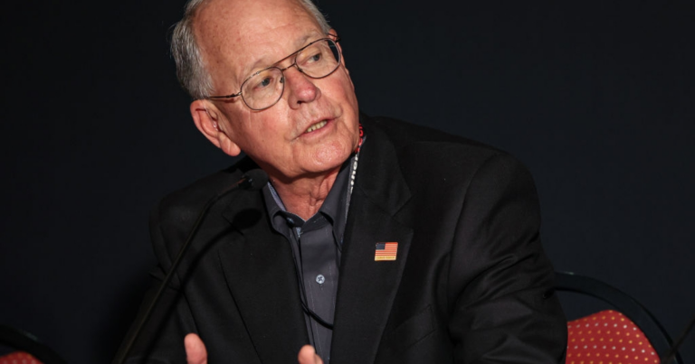 NASCAR’s France reiterates his resistance to permanent charters