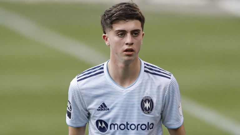 Brian Gutiérrez, el primero de los refuerzos que reporta con las Chivas