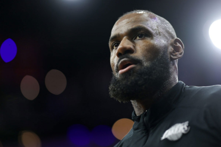 NBA Puts Out Statement On LeBron James Grabbing Official in Suns Game