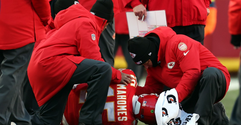 NFL winners and losers: The Chiefs are out, and have reached their crossroads