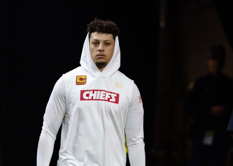 Patrick Mahomes Injury Update: NFL Doctor Shares Worrying Report on Chiefs QB Following Successful Surgery