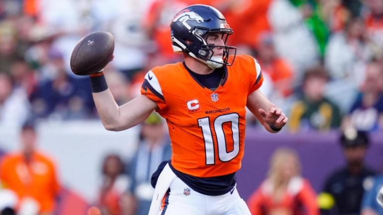 NFL picks for Week 16, score predictions, best bets today from self-learning AI