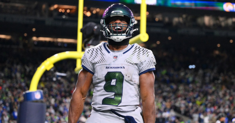 Seahawks vencen en tiempo extra a Rams y se hacen con la cima de la NFC