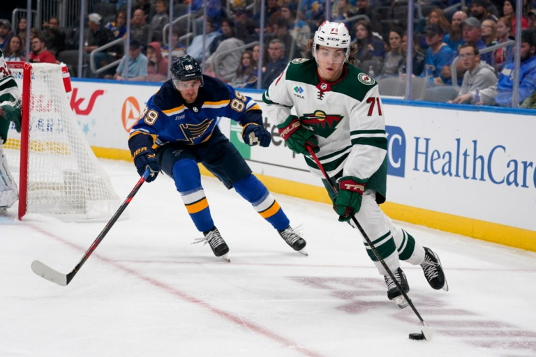 Carson Lambos to make NHL debut for Wild