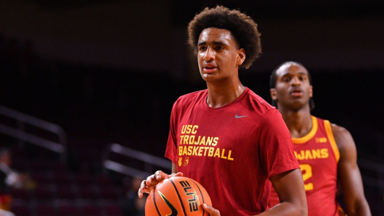 USC’s Arenas practices for first time since July knee injury
