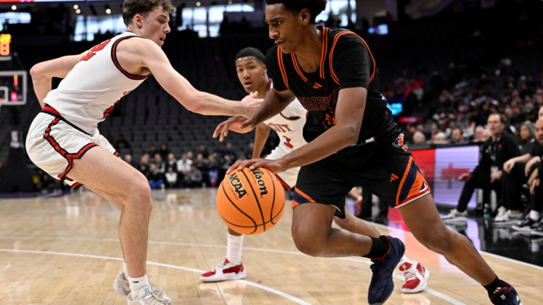 USC’s Alijah Arenas back on the court after car crash and knee injury