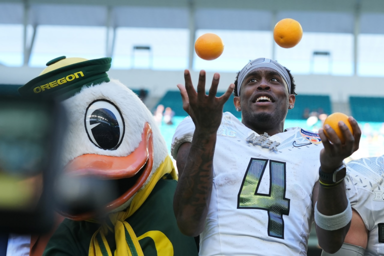 The hidden motivation that could carry dominant Oregon Ducks to CFP title| Bill Oram