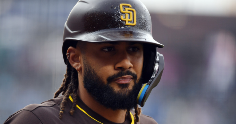 Padres’ Fernando Tatis Jr. Sends Message to Julio Rodriguez Amid MLB Offseason