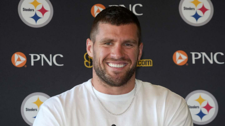 Wisconsin Badgers star returning to NFL action after hospitalization for collapsed lung