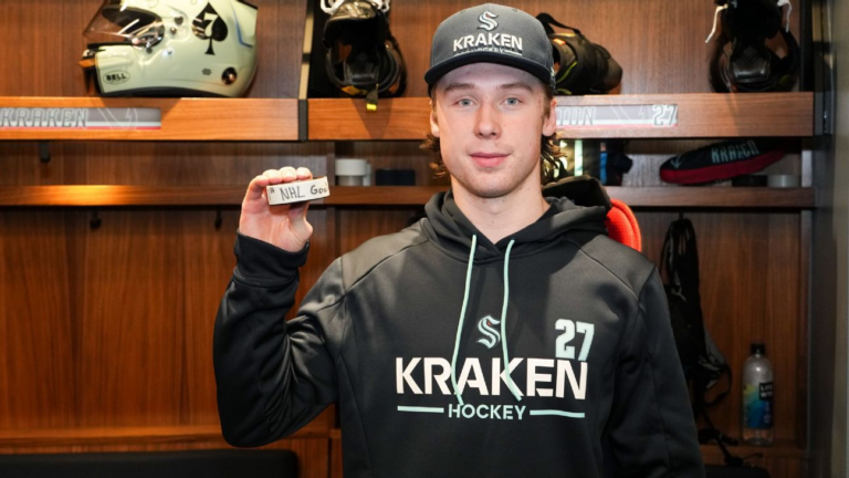 Kraken’s Berkly Catton scores first 2 goals after 27