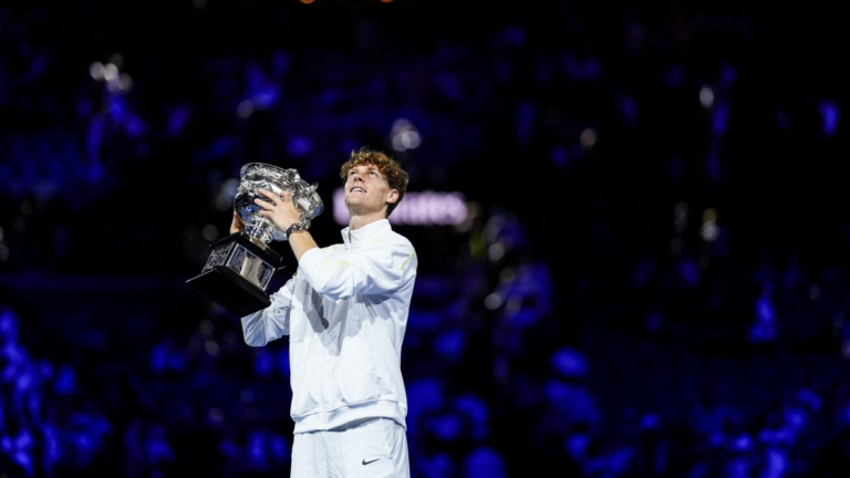 How much do winners earn per round at the 2026 Australian Open?