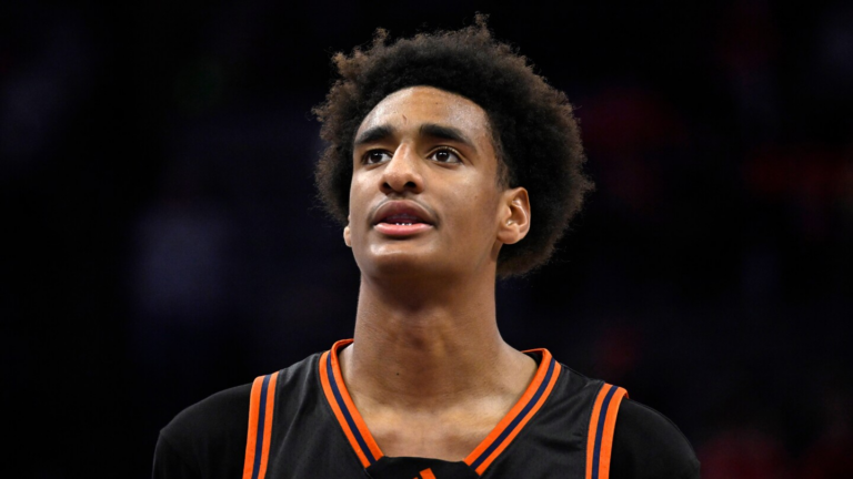 Alijah Arenas makes debut for USC after delays caused by car crash and knee injury