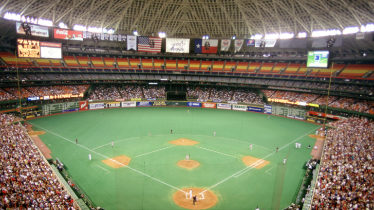 Defunct MLB stadiums we wish were still around