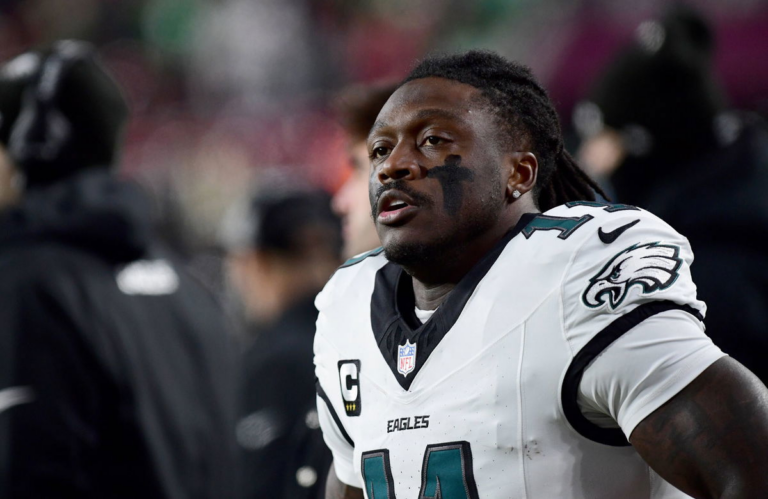 Ex-Eagles Star Issues A.J. Brown Warning to 31 NFL Teams as Howie Roseman’s Trade Strategy Revealed