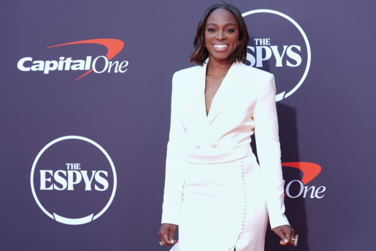 Tennis star Sloane Stephens and former U.S. soccer star Jozy Altidore ending marriage after 4 years