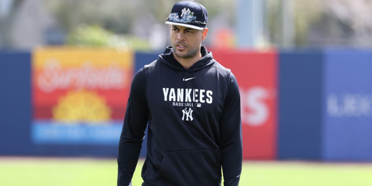 Giancarlo Stanton still dealing with elbow pain