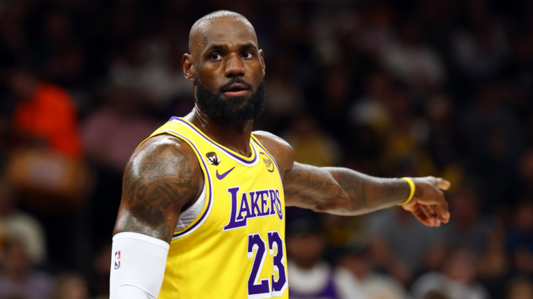 LeBron James has the worst missed layup of the NBA season