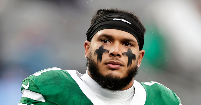 Jets agree to trade Jermaine Johnson to the Titans for T’Vondre Sweat, AP source says