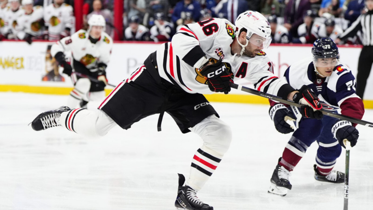 Oilers acquire Jason Dickinson, Colton Dach from Blackhawks for Mangiapane, conditional 1st round pick