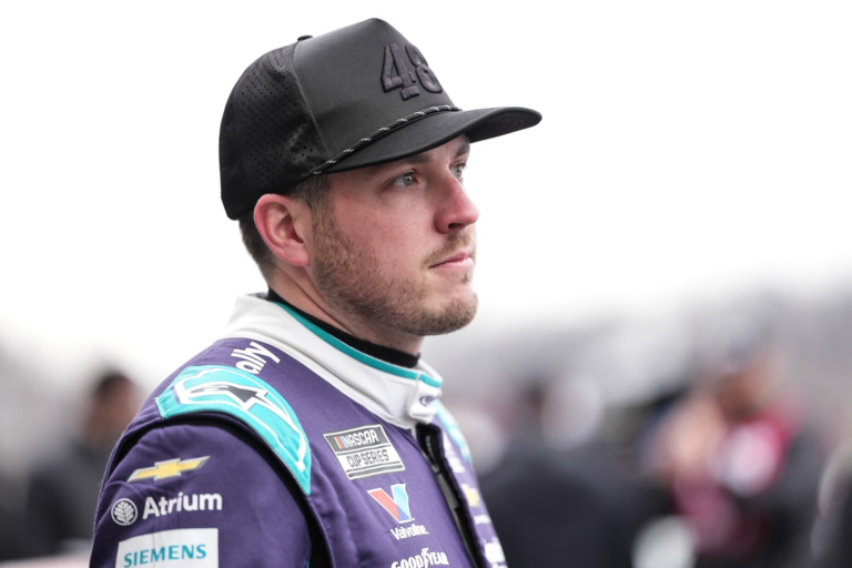 Vertigo sidelines Alex Bowman for NASCAR race at Las Vegas