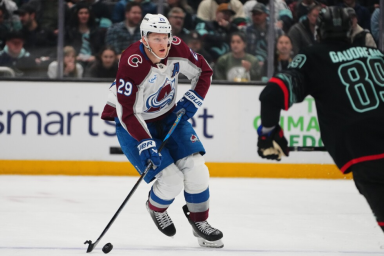 Avs’ Nathan MacKinnon has game misconduct rescinded, AP source says