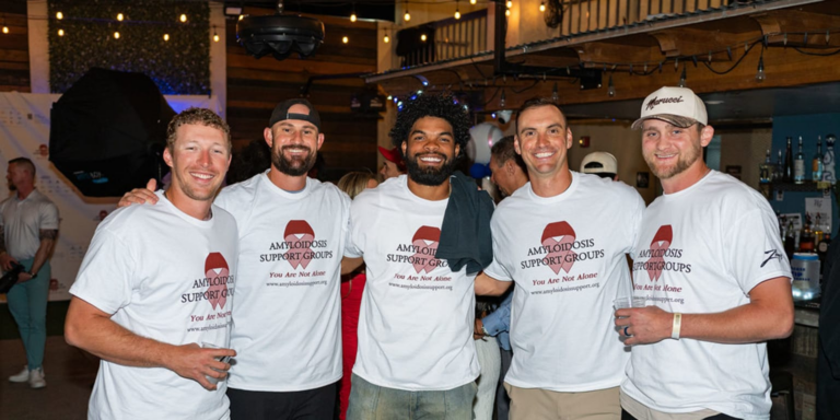 MLB players take part in Celebrity Bartender Night