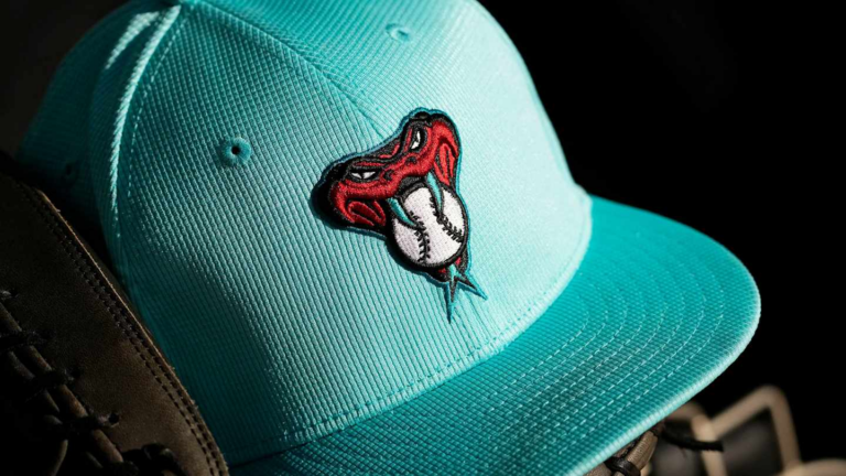 Year MLB Veteran to Diamondbacks in Free Agency