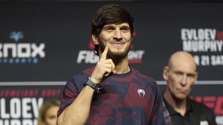 Joe Rogan tells the UFC that Movsar Evloev ‘has to be’ next for Alexander Volkanovski