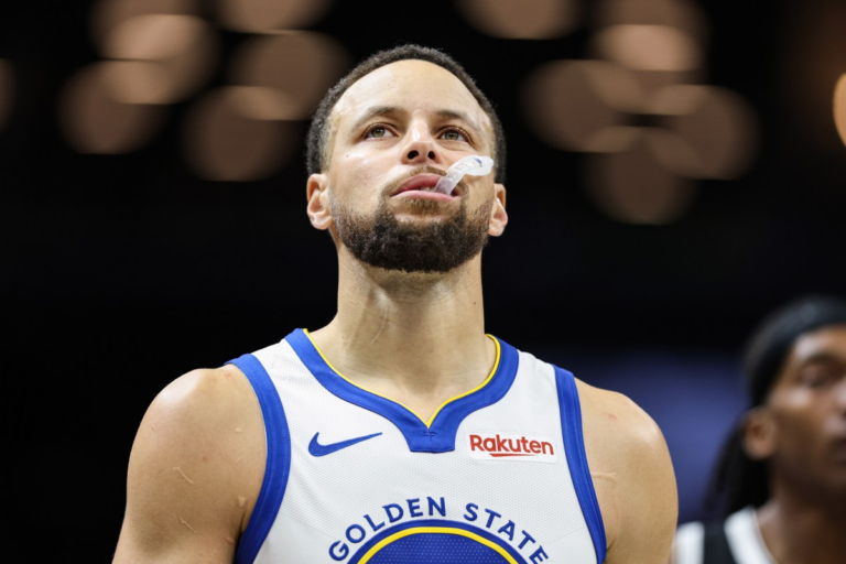 Warriors’ Stephen Curry Predicted to ‘Go Out With a Whimper’