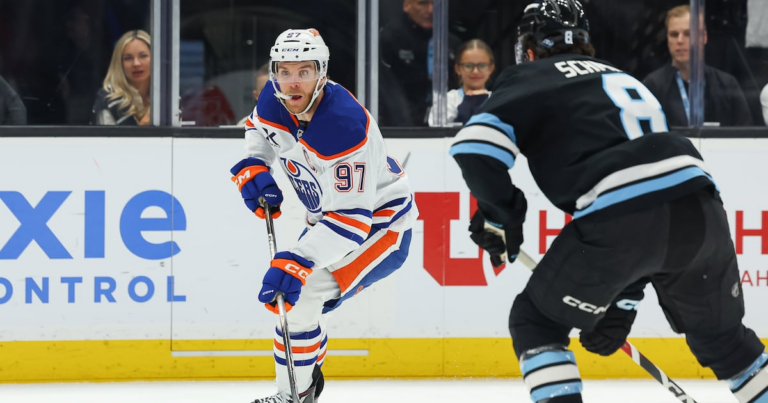 McDavid scores twice to give him 401 career goals and 1,200 points as Oilers top Mammoth 5-2