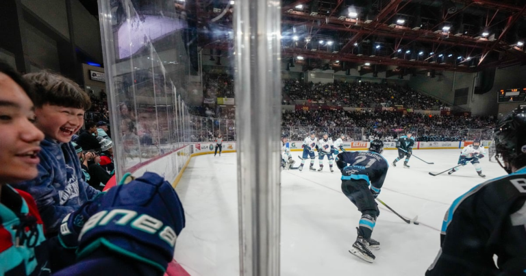 Contract dispute over Anchorage ice arenas costs taxpayers thousands each day, Assembly finds