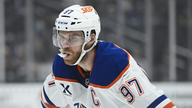 Oilers’ Connor McDavid becomes third-fastest player to record 800 assists