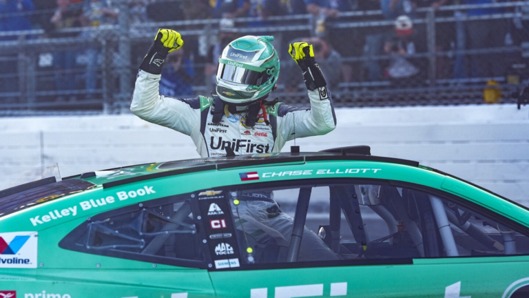 Chase Elliott beats Denny Hamlin at Martinsville for first NASCAR win of season