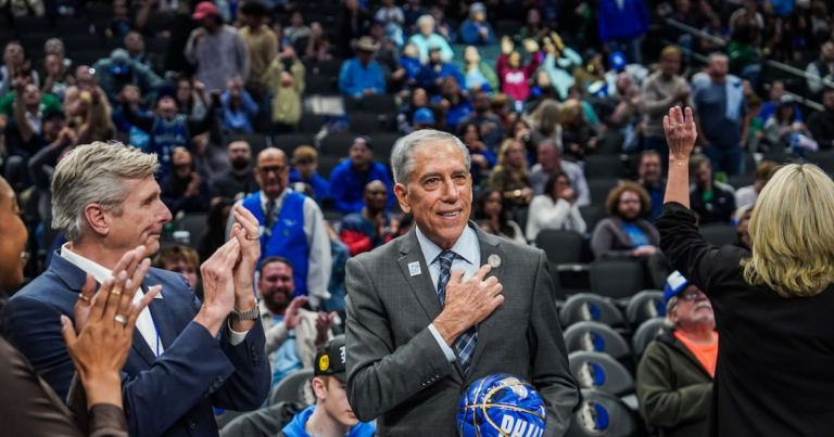 Mavs honoring VP of corporate sponsorships Billy Phillips as he retires after 33 years
