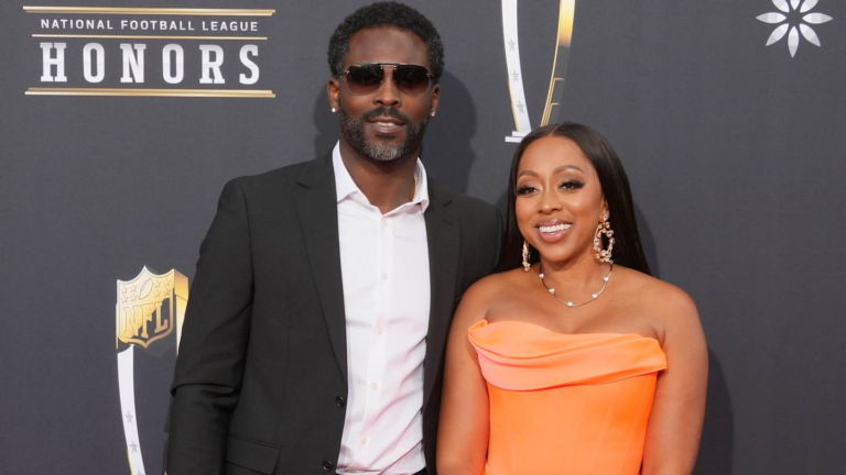 Michael Vick’s Wife Kijafa Turns Heads in Bikini Enjoying Tropical Paradise