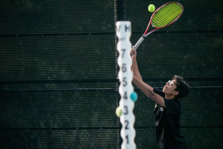 Golden Valley boys’ tennis overcomes Hart for win