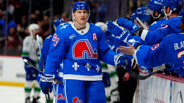 Avs’ Nathan MacKinnon first to reach 50 goals this season