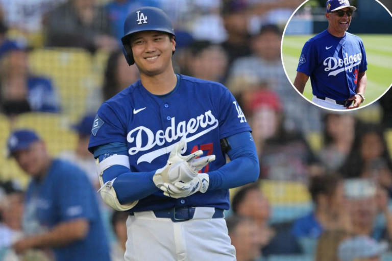Dodgers wear blue uniform as part of regular road rotation